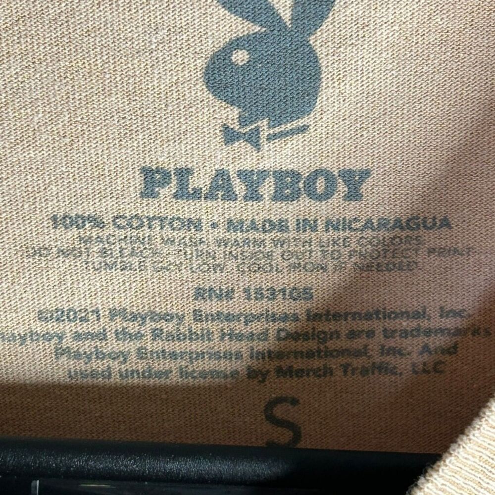 🦋 SMALL PLAYBOY EARTH PLANET BUTTERFLY T-SHIRT BEIGE TAN TOP - Picture 3 of 3